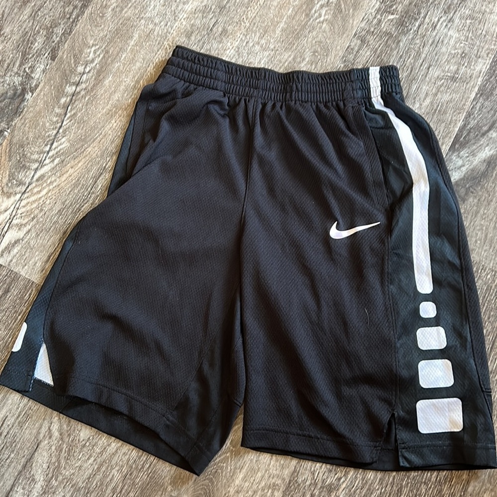 Youth XL dri-fit shorts black stripe swoosh Nike